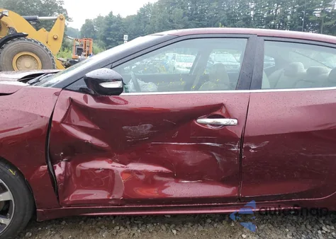 2016 Nissan Maxima 3.5S z USA, uszkodzony, nr VIN 1N4AA6AP2GC415786